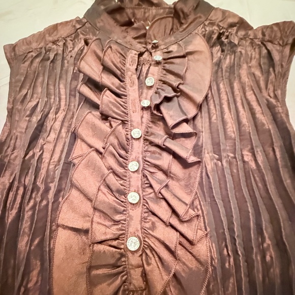Jaipur Brown Sleeveless Ruched Blouse W/ Rhinestone Buttons Size Medium - Picture 6 of 9